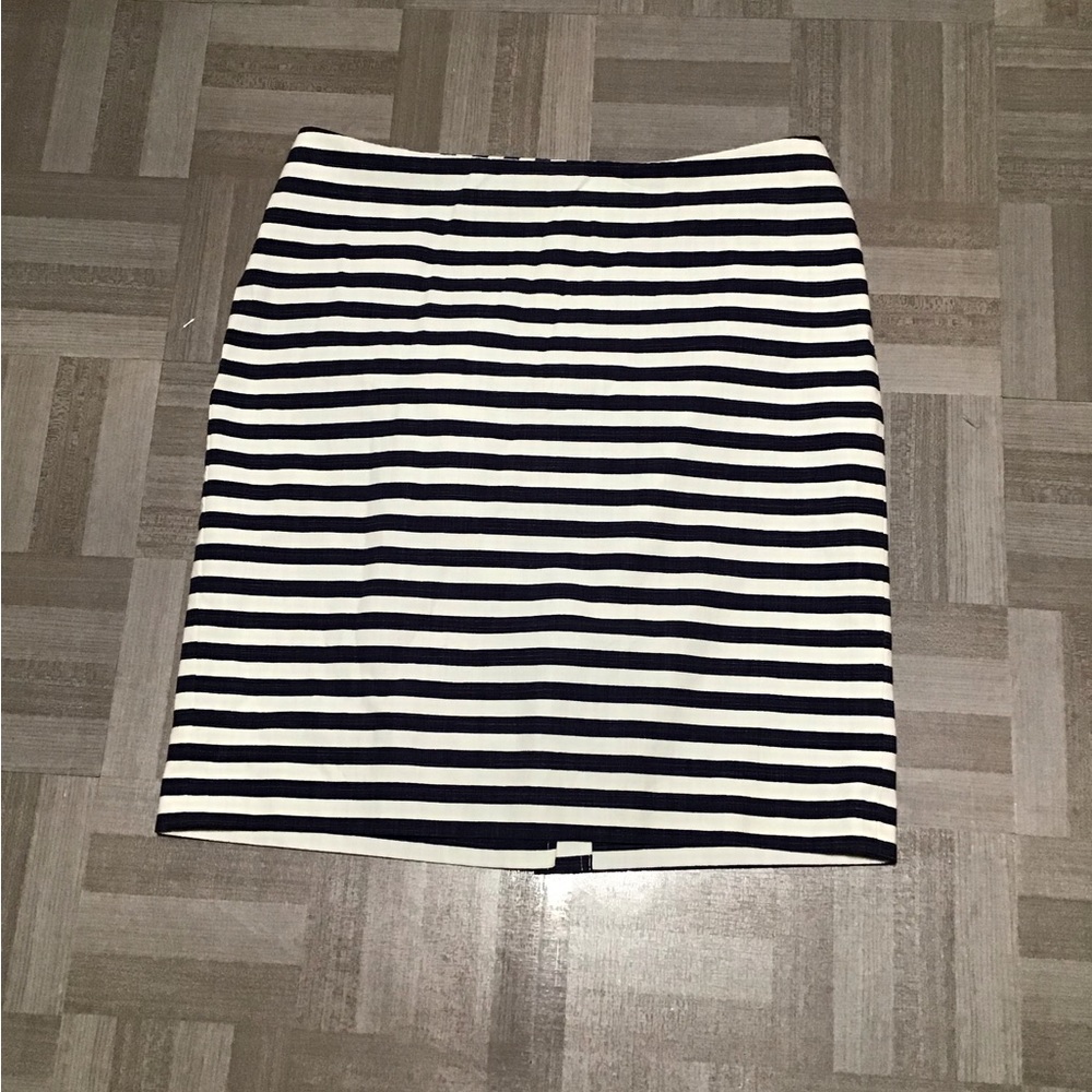 -Talbots navy & white striped pencil skirt. 10P